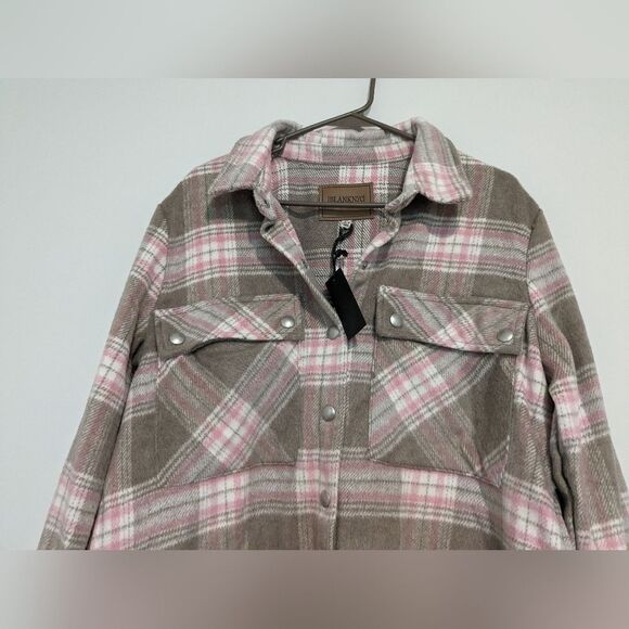 Anthropologie Blank NYC Cabin Fever Shacket Gray/Pink/White Size Medium NWT - Picture 8 of 10